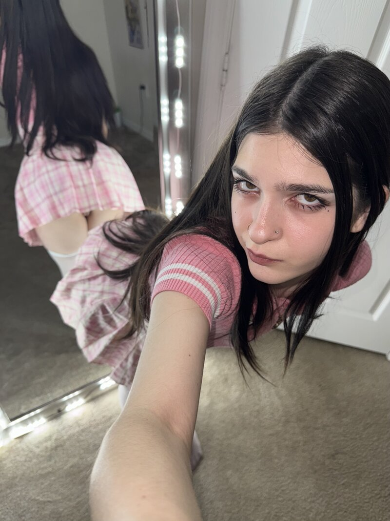 Huge collection of porn photos OnlyFans Petite Selfie by Zorra Croft’s (@zorracroft)