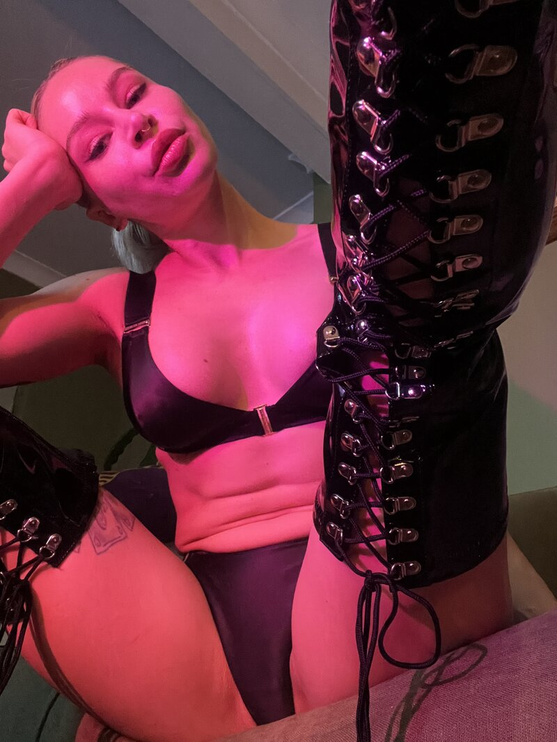 Huge collection of porn photos Tattoo Tattooed TattedPhysique by 𝐐𝐮𝐞𝐞𝐧 𝐂𝐚𝐭𝐡𝐞𝐫𝐢𝐧𝐞 👸’s (@catherine_fox)