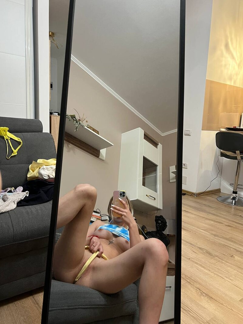 Huge collection of porn photos Amateur Boobs Mirror by Abella Murr’s (@abellamurr)