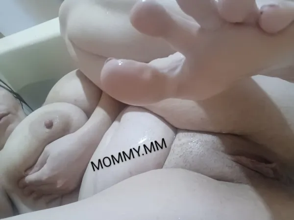 nude-women