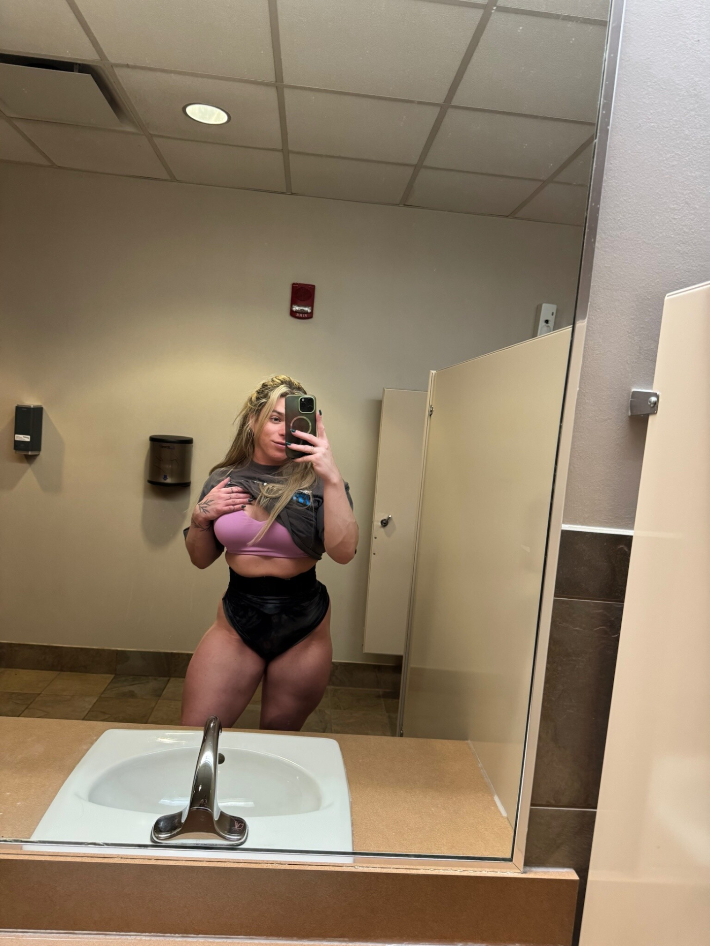 Huge collection of porn photos Ass Amateur Big Tits by Maddy’s (@maddieesx)
