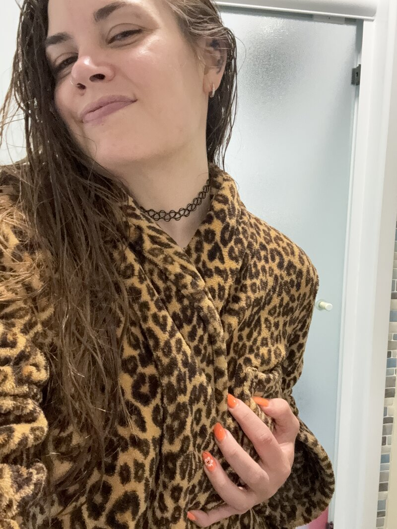 Huge collection of porn photos Brunette Non-nude Selfie by Leashy’s (@leashytwin)