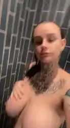 hot-girls-with-tattoos