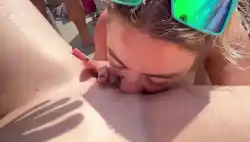 girl-fingers-girl