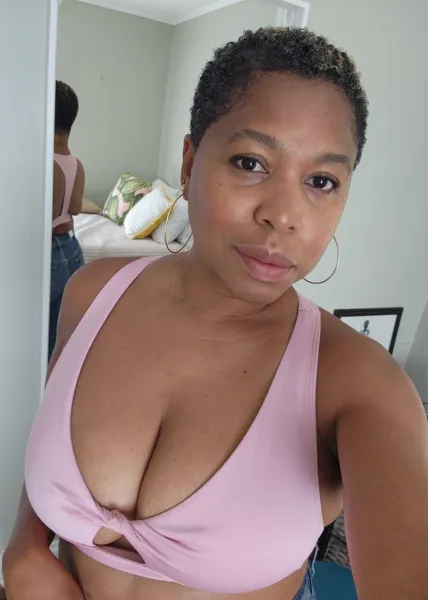 short-hair-chicks