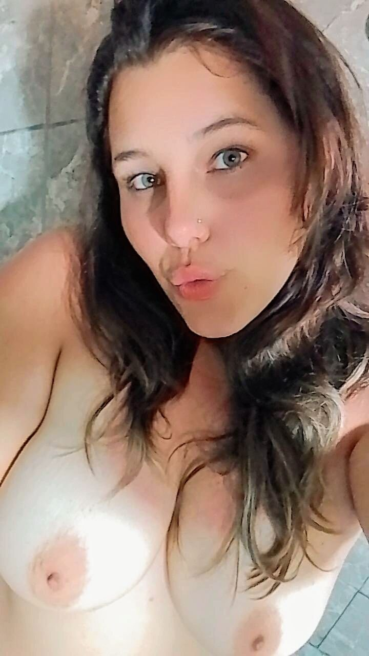 Huge collection of porn photos Big Tits Boobs OnlyFans by Emma_Natural tits and ass’s (@emma_gomez)