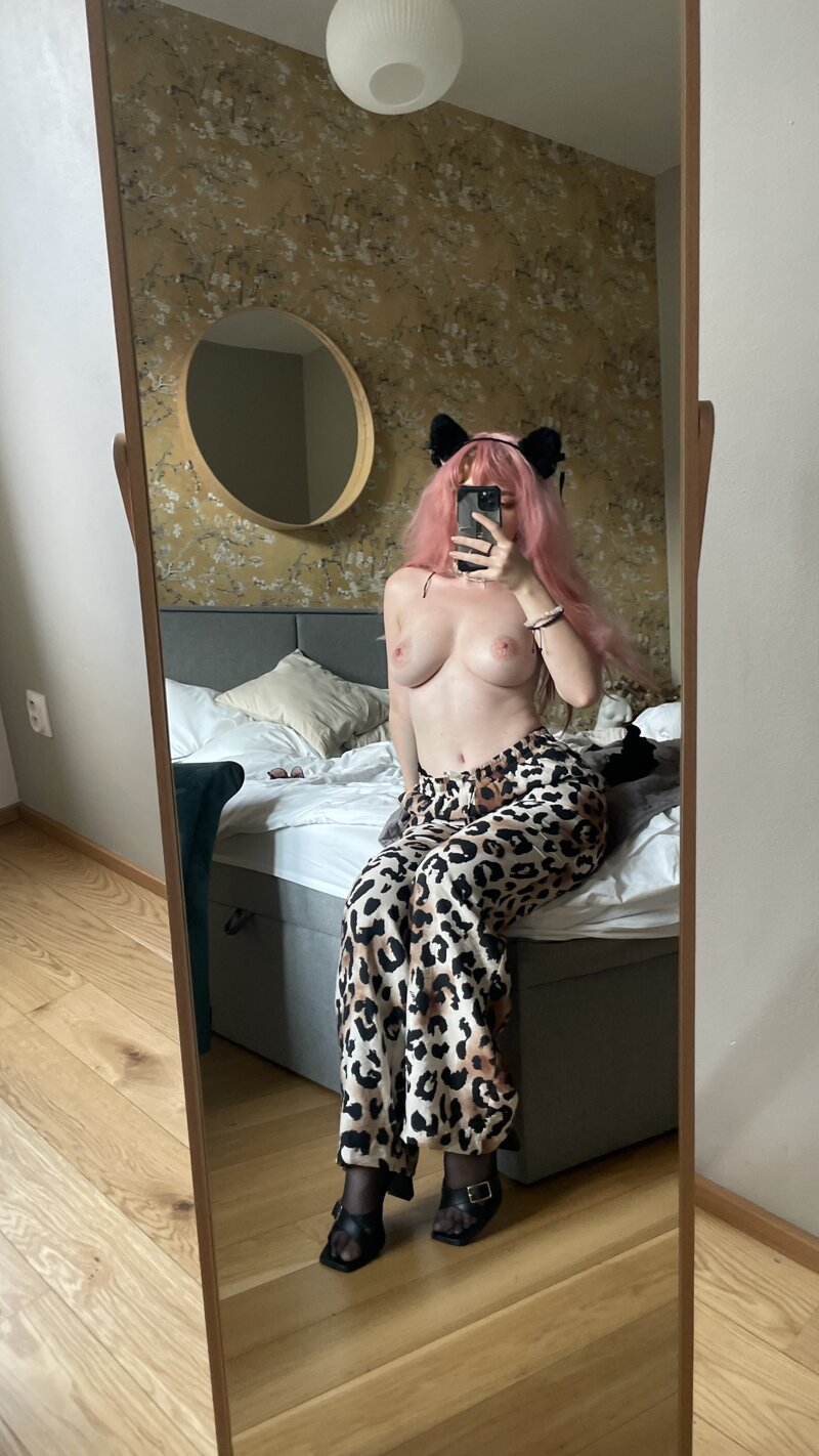 Huge collection of porn photos Big Tits Tits Teen by Katrina 🐉’s (@katrinafire666)